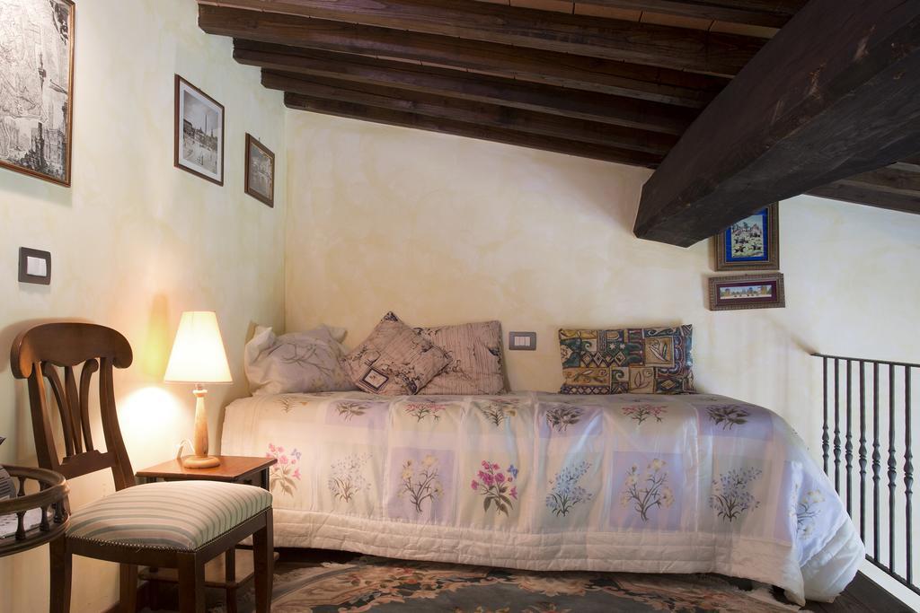 Casa Sandro A Podere Pascianella Villa Castelmuzio Værelse billede